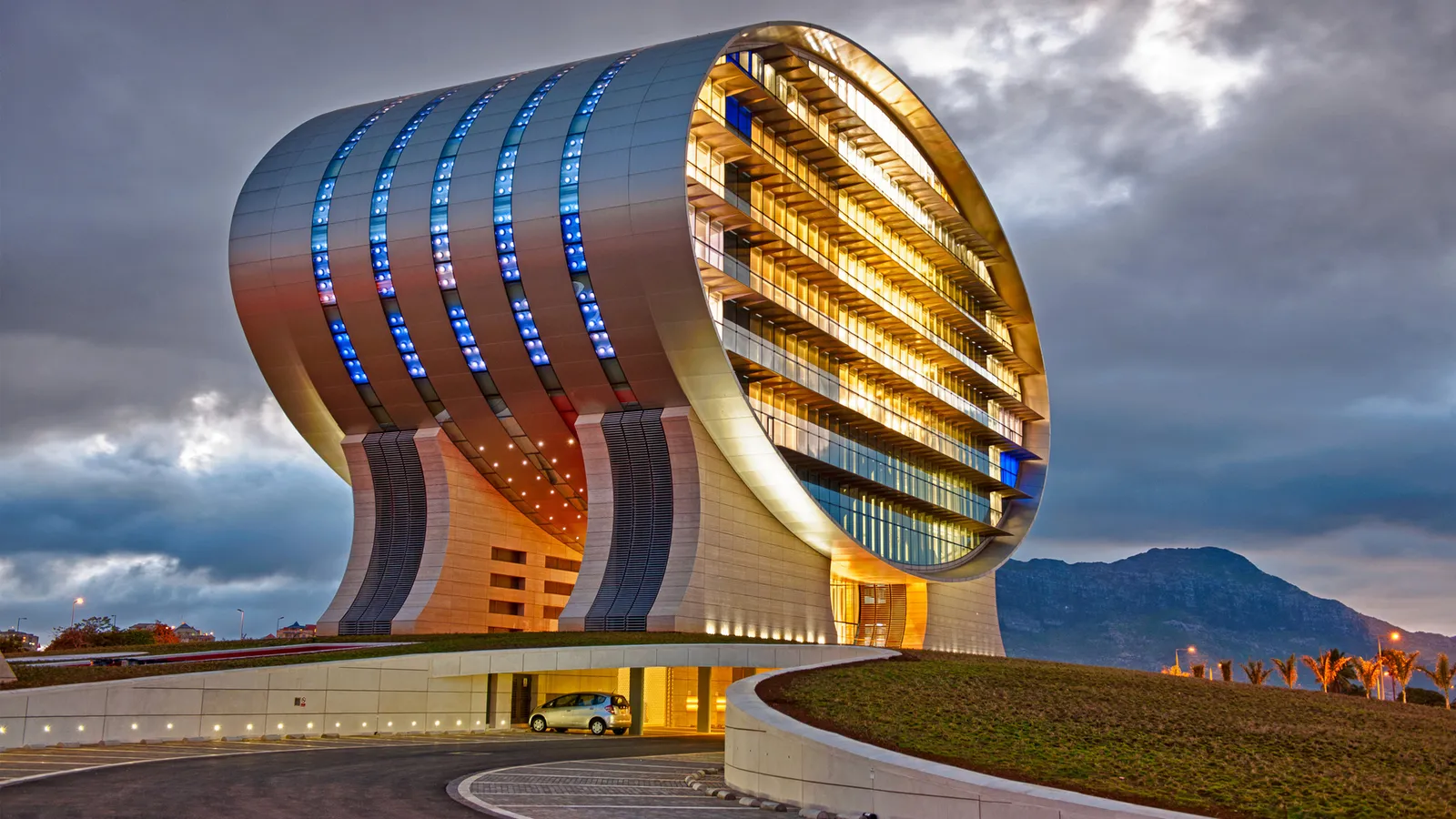 https://www.arup.com/projects/mauritius-commercial-bank-ebene